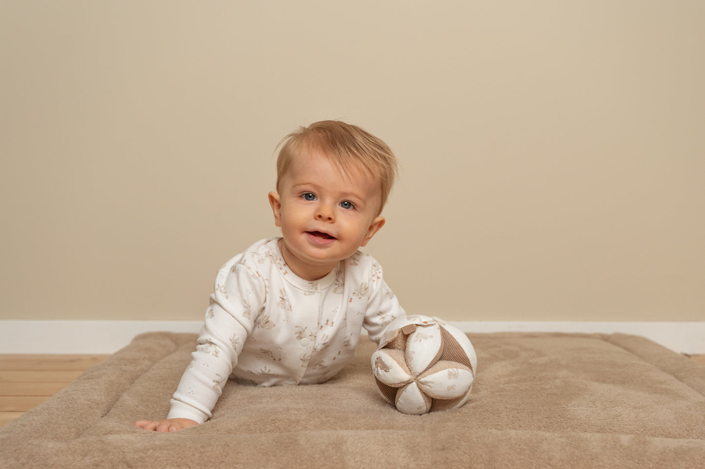 Little Dutch Baby Bunny Sensory Ball