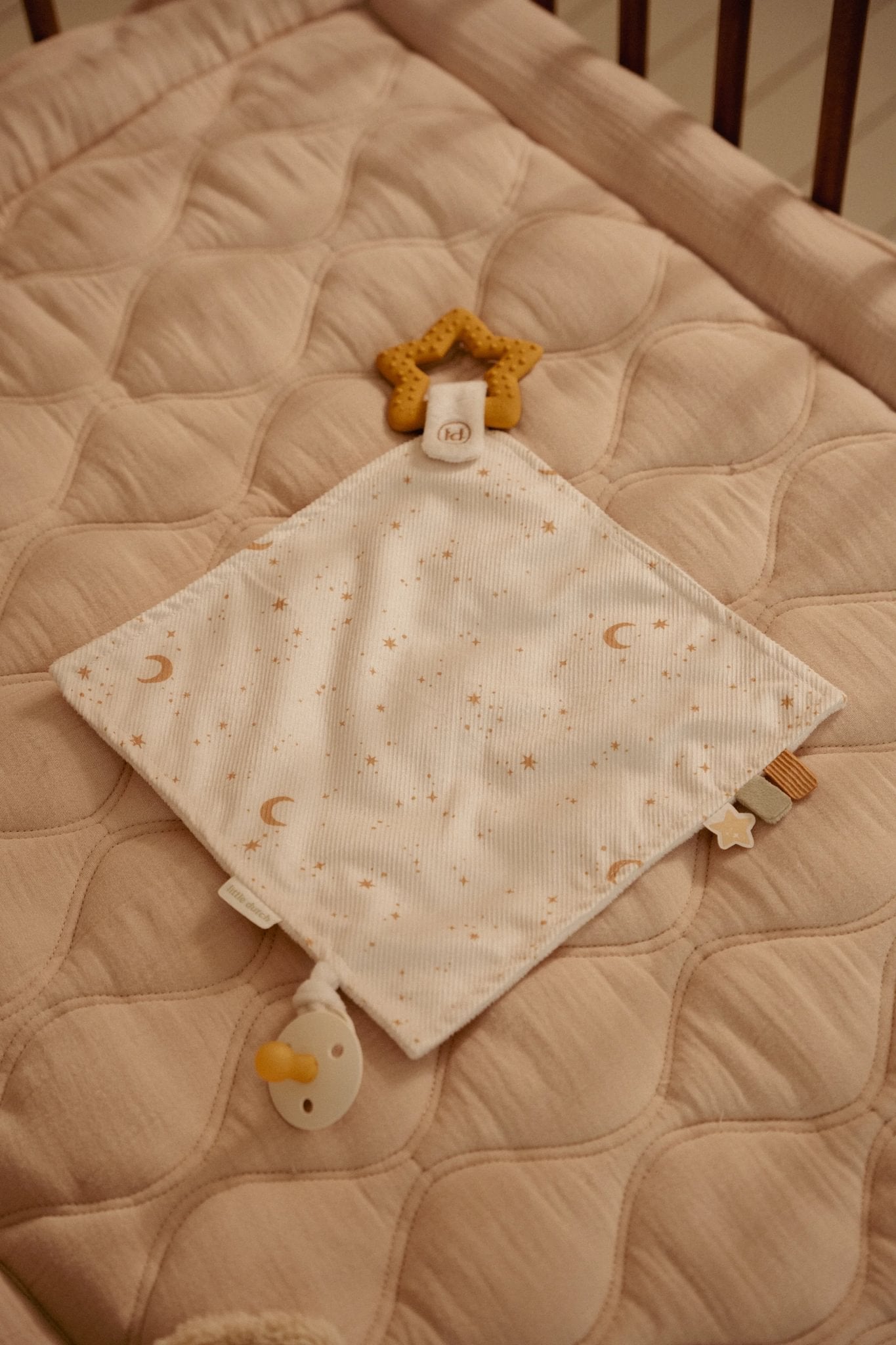 Little Dutch Cuddle Cloth with Teething Ring - Newborn Naturals