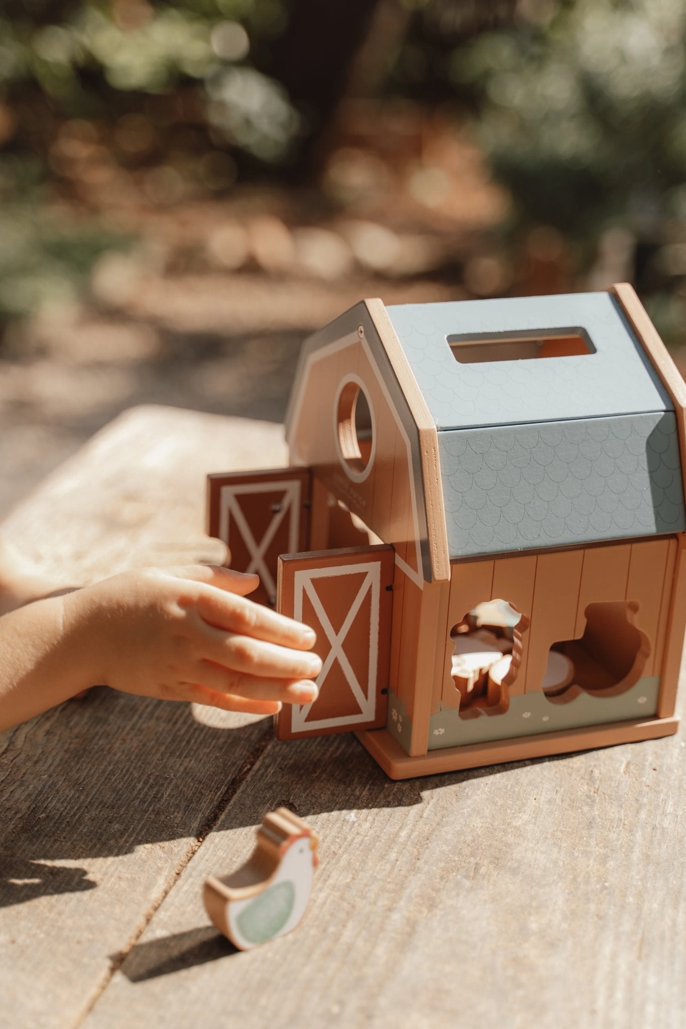 Little Dutch Little Farm Shape Sorter
