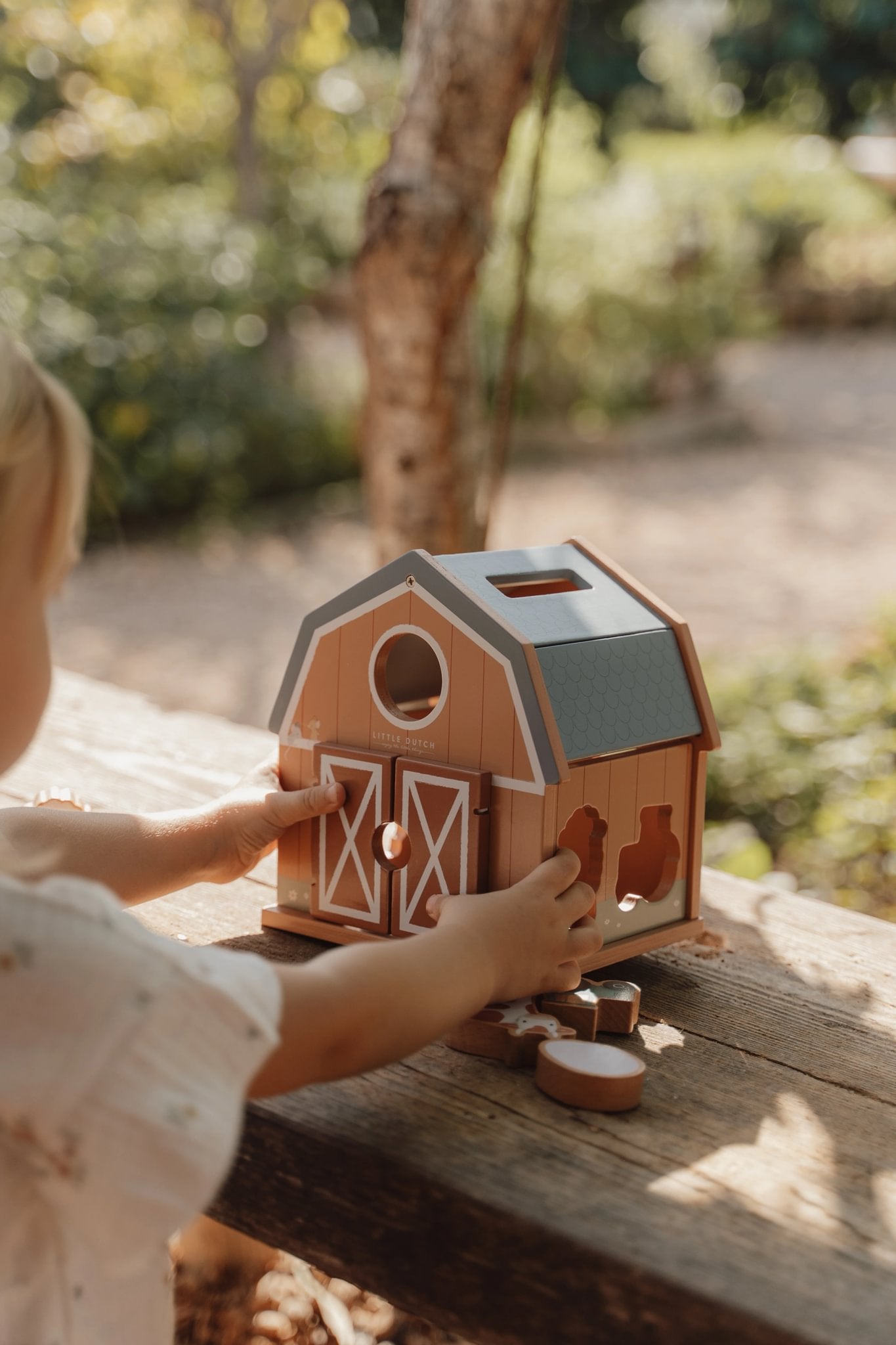 Little Dutch Little Farm Shape Sorter