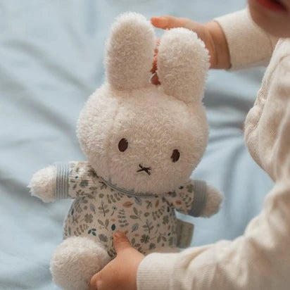 Little Dutch Miffy Cuddle 20cm Lucky Leaves