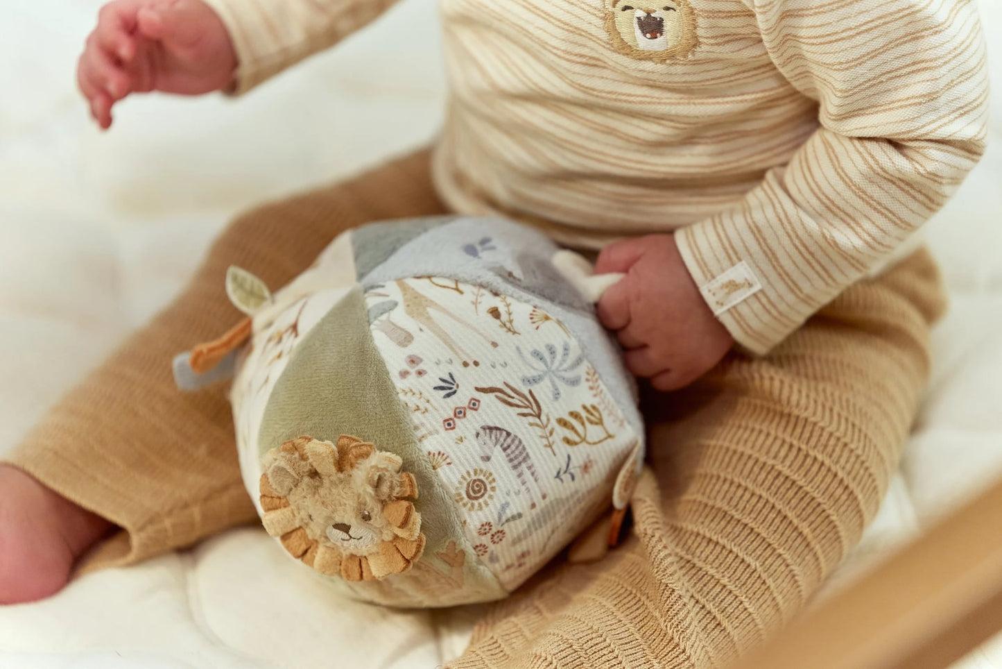 Little Dutch Activity Ball - Safari Friends