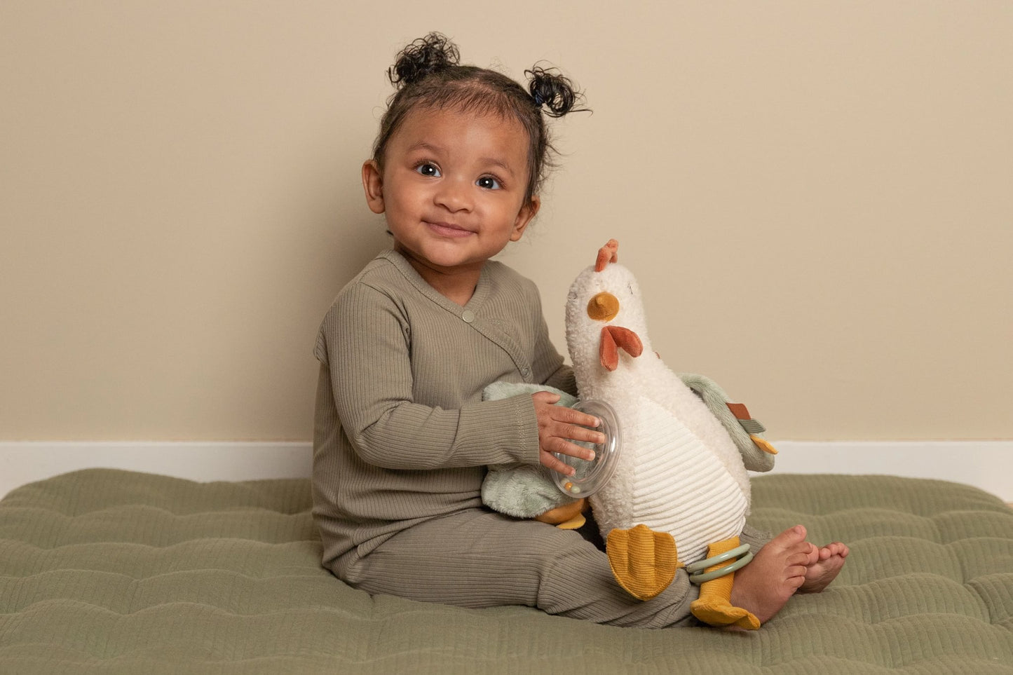 Little Dutch Activity Chicken 25cm