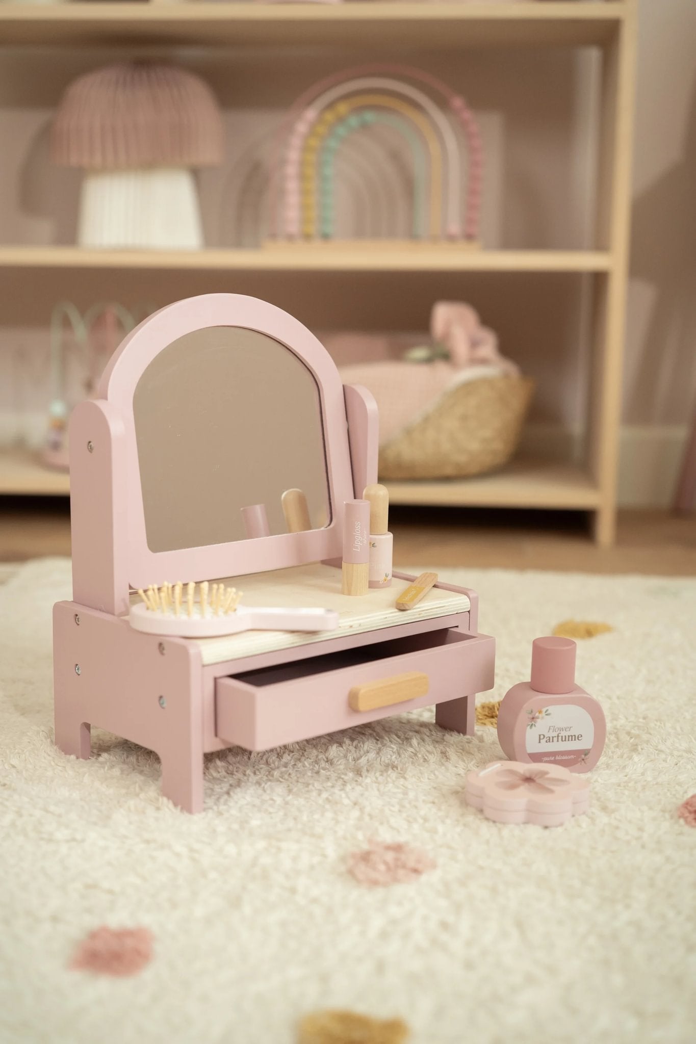 Little Dutch Dressing Table