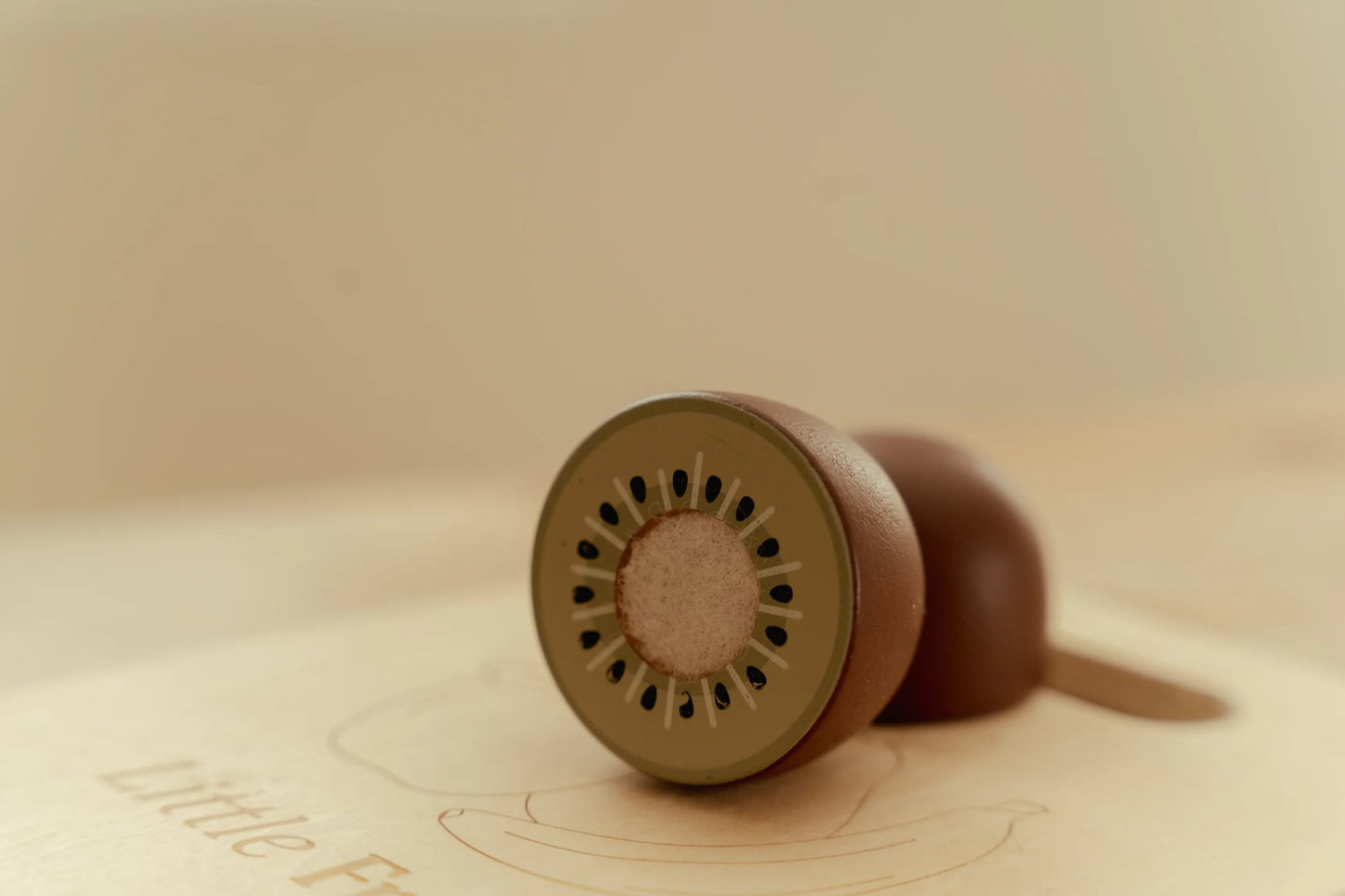 Little Dutch Slicing Fruit