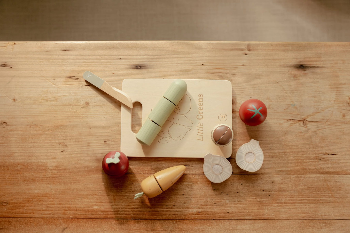 Little Dutch Slicing Vegetables