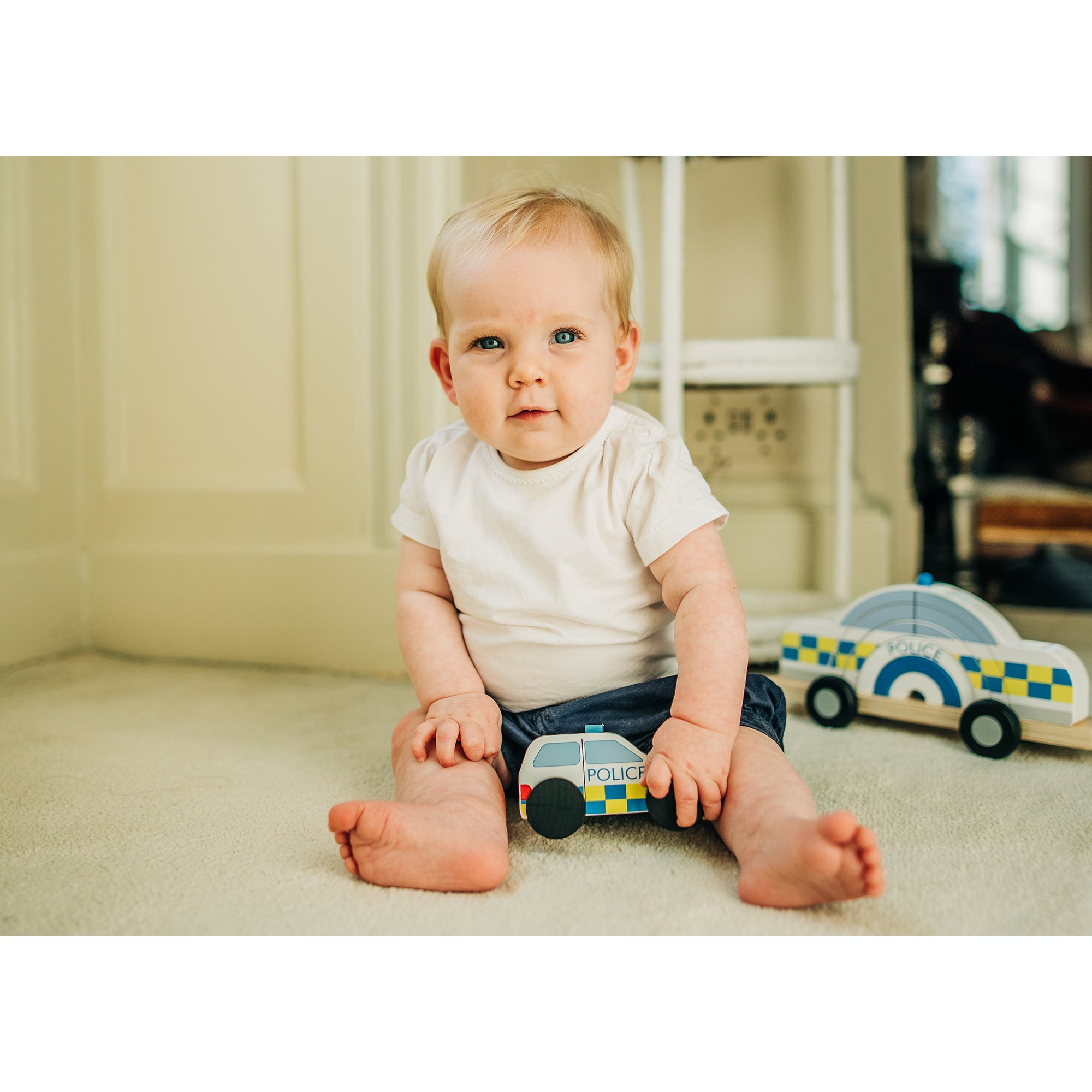 Police baby pretend play with police cars online